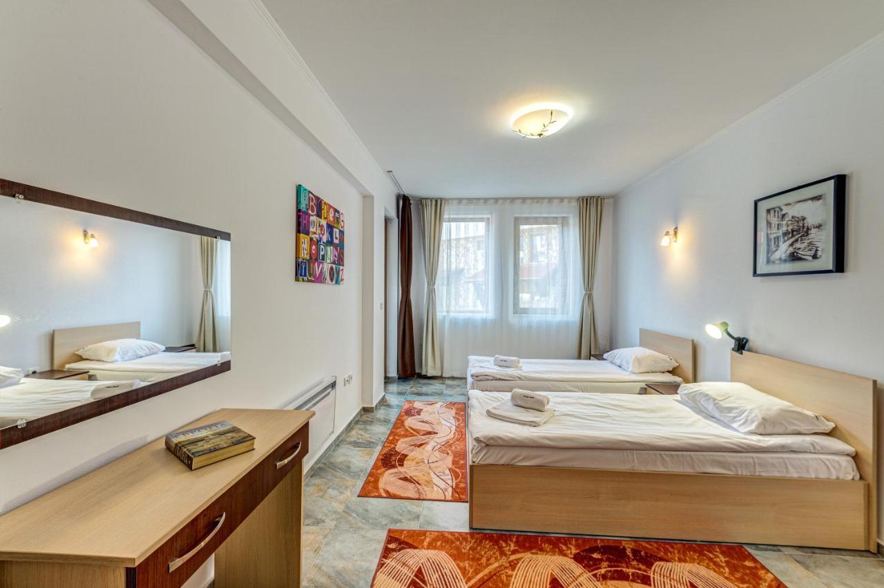 Bright And Spacious 2-Bdr Apartment With Balcony By Flat Mаnager Pamporovo Exteriér fotografie